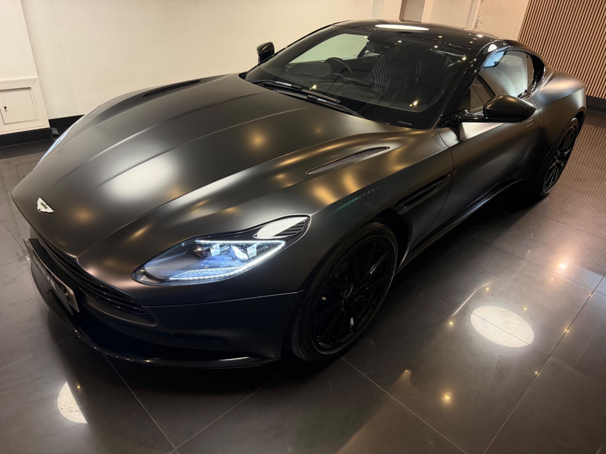 Aston Martin DB11